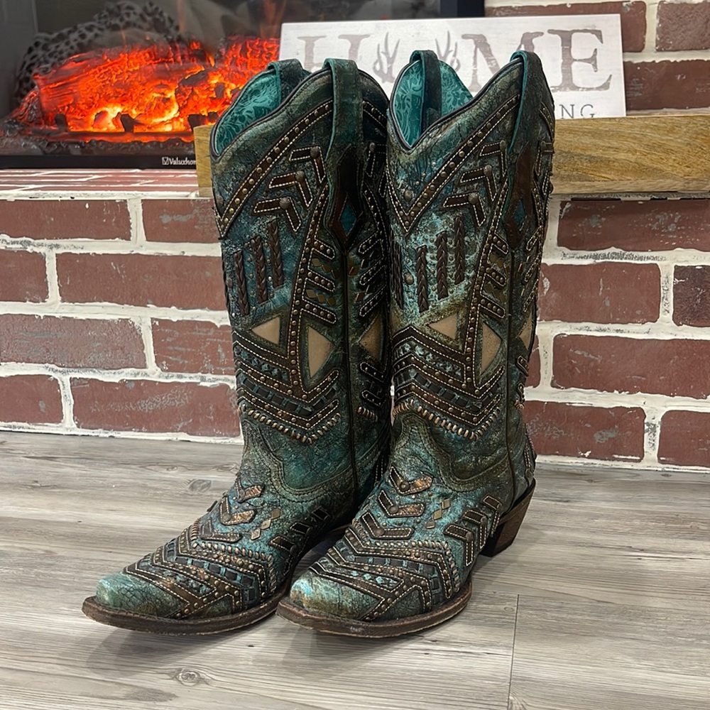 Corral Turquoise Cowboy boot size 7